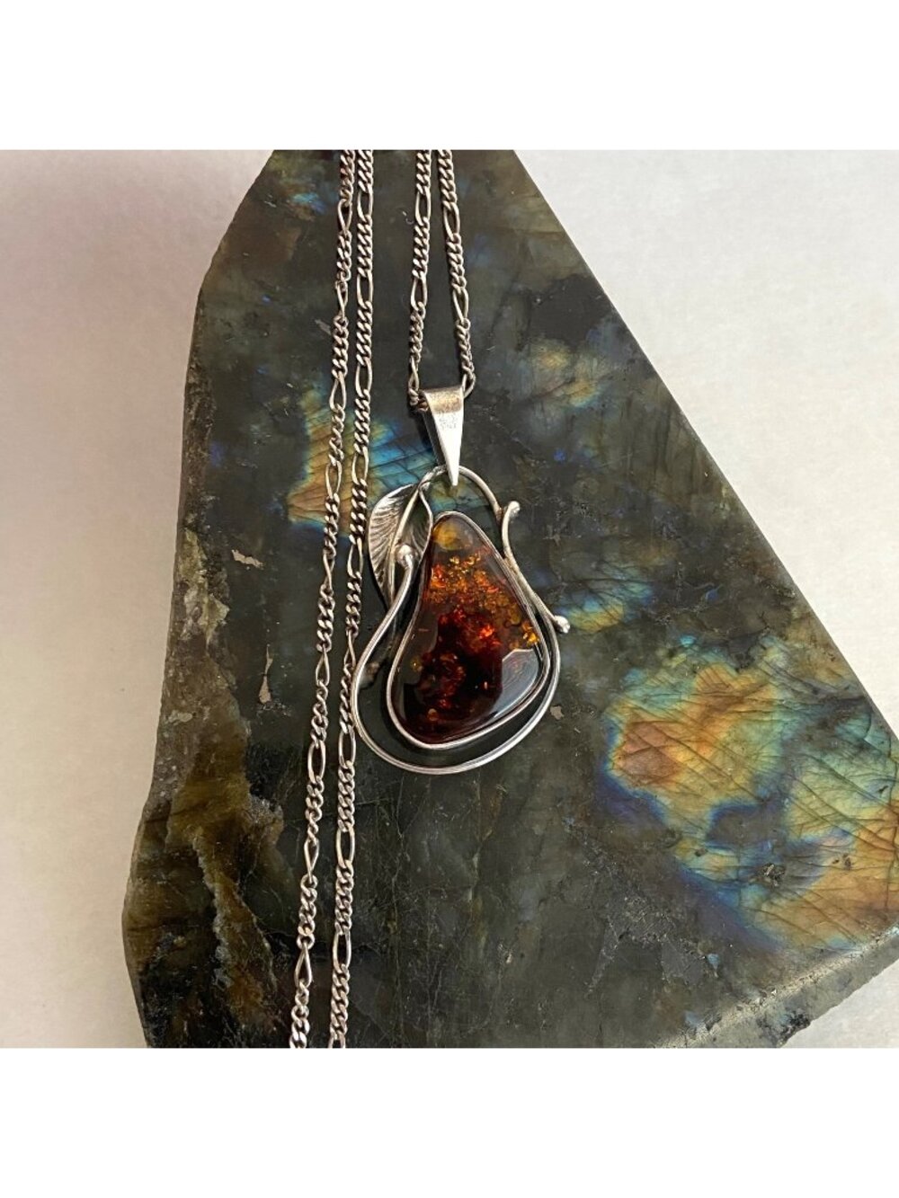 VTG Sterling Silver 925 Root Beer Baltic Amber Pendant Necklace 18" Chain